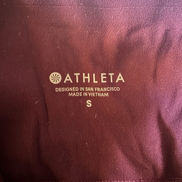 Athleta Women’s Maroon Capri Leggings - Picture 3 of 3